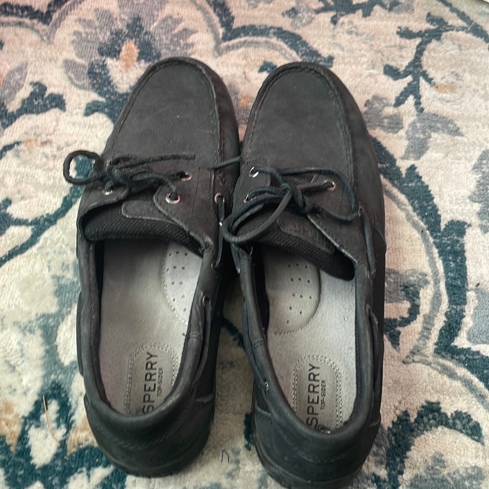 black sperry sliders